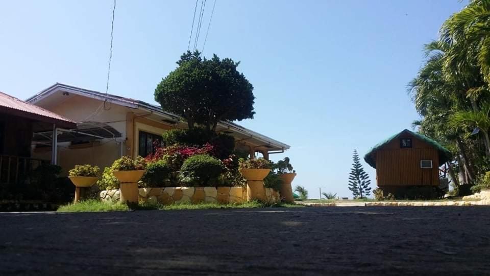 Sea Breeze Beachfront Home And Cottages سان خوان المظهر الخارجي الصورة